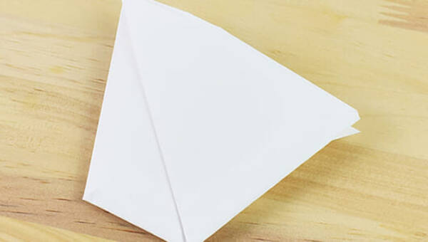 折り紙がコップやお皿に変身 耐久性抜群な 使える非常用食器折り紙 レビュー 年12月18日 エキサイトニュース
