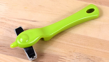 皮むきの角度が自由自在！ 「ヒルナンデス！」で話題になった「たてよこピーラー」レビュー