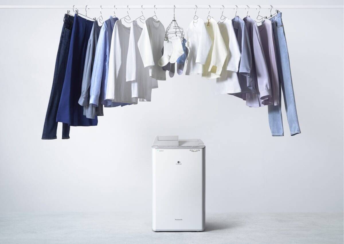 「部屋干しの洗濯物ギッチギチ」でも問題ナシ！ 風を散らして乾かすパナソニックの衣類乾燥除湿機