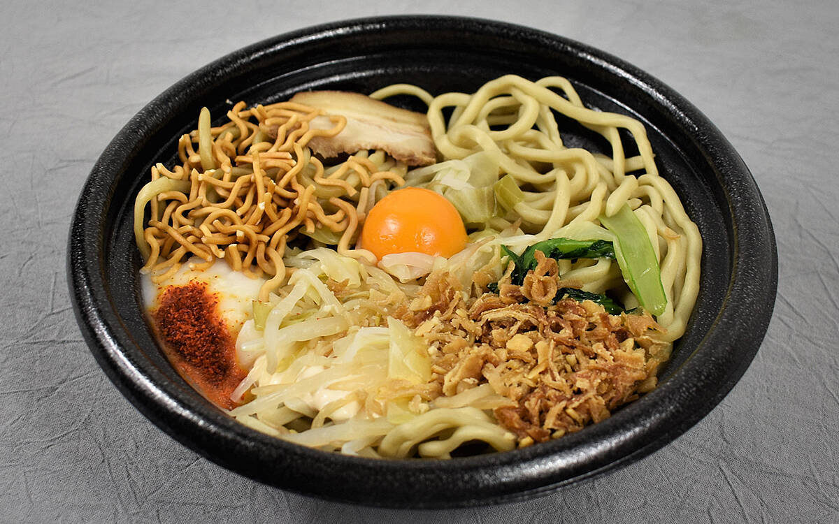 まぜそばブーム の火付け役が監修したローソン ジャンクガレッジ監修 まぜそば 21年3月26日 エキサイトニュース