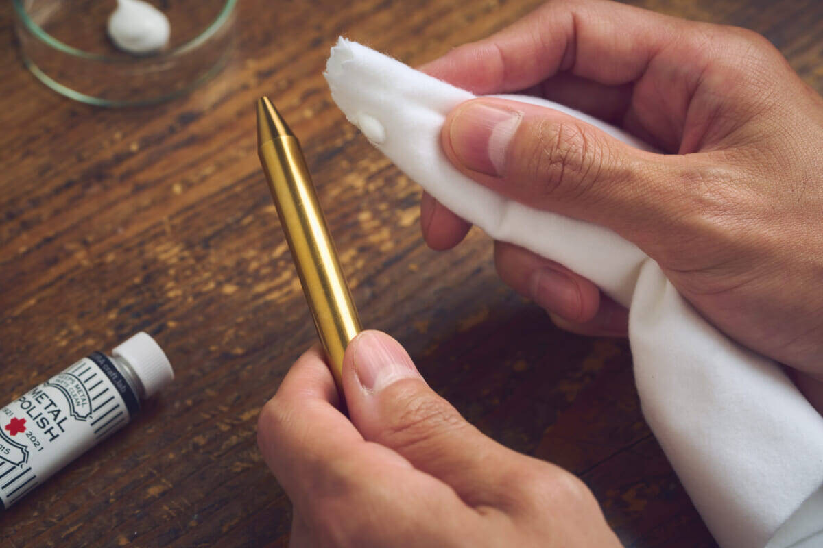 サクラクレパスの創業100周年記念商品第2弾は エイジングを楽しめる金属製ボールペン 21年10月7日 エキサイトニュース