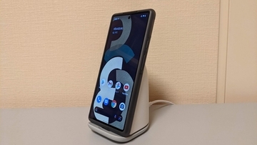 Pixelスマートフォンを最大23Wで急速充電できるGoogleのワイヤレス充電器「Pixel Stand（第2世代）」レビュー　Pixelと連動した便利機能にも注目