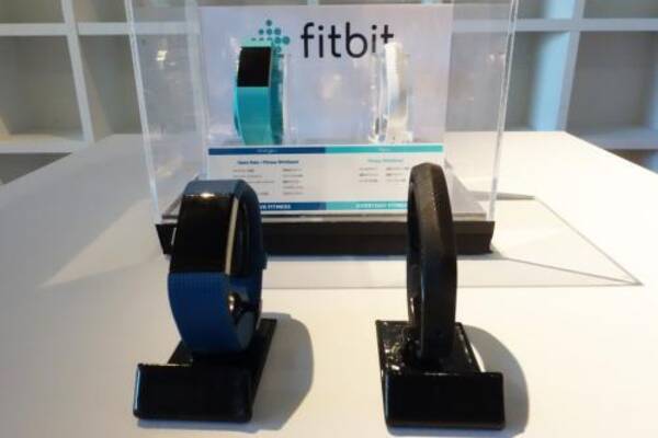 フィットビットがリストバンド型活動量計の新製品2種を発表 50m防水対応の Fitbit Flex 2 と心拍数利用のフィットネスを強化した Fitbit Charge 2 16年8月30日 エキサイトニュース