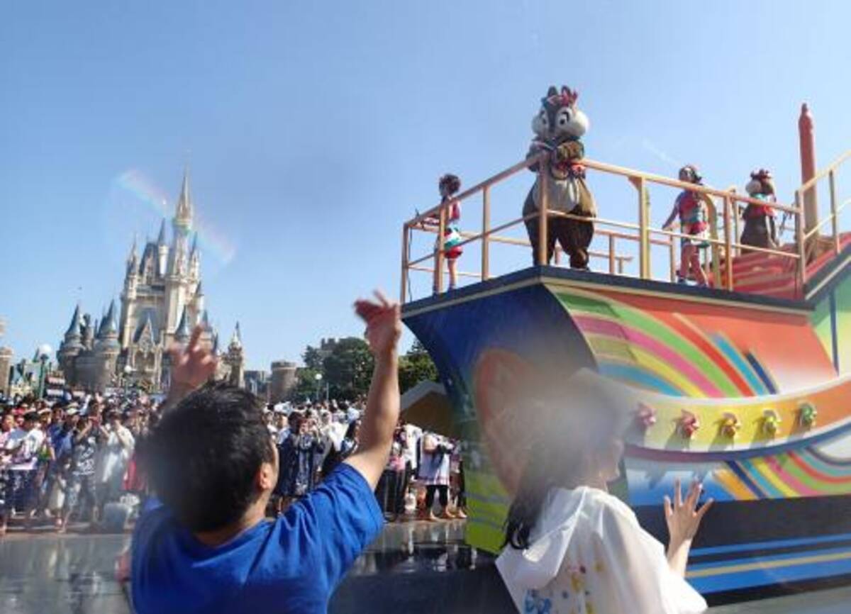 動画 ミッキーと仲間達がカワイイ のに容赦ない ディズニー夏祭り でびしょ濡れ 17年7月21日 エキサイトニュース