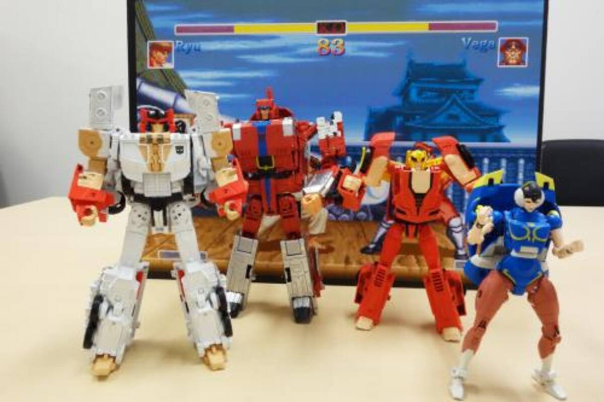 ストiiファイターが変形メカに ストリートファイターii トランスフォーマー コラボの変形フィギュアセット リュウ Vs ベガ ケン Vs 春麗 が予約受付を開始 変形動画あり 17年11月22日 エキサイトニュース 2 3