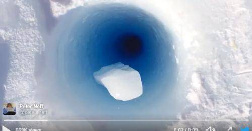 南極で穴に氷の塊を落としてみたら 映画でよくある拳銃撃った時の効果音に似ていた 18年3月8日 エキサイトニュース