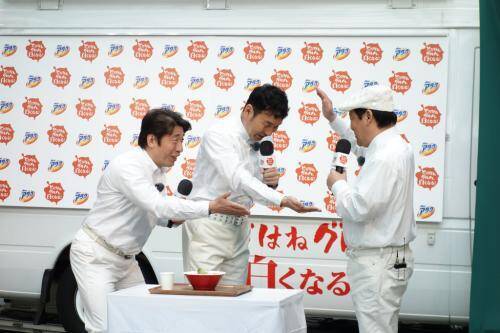 とびはねグルメ の300円ラーメンを提供する 麺や とびはね がオープン 主催の花王担当者にとびはねながらインタビューしてみた 18年3月23日 エキサイトニュース 3 3