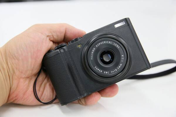 コンデジだからこその高画質 小型ボディに大型センサー搭載の Fujifilm Xf10 で 映えるハロウィン コスプレを撮影 18年10月31日 エキサイトニュース