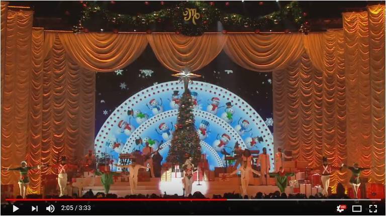 マライア キャリー公式 Youtube アカウントが 恋人たちのクリスマス All I Want For Christmas Is You の最新ライブ映像を公開 18年12月25日 エキサイトニュース