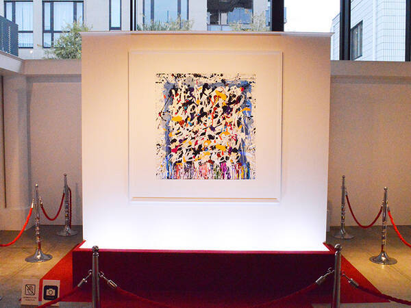 たった1枚の絵だけが展示された美術館 One Museum に行ってきた 音楽を聴きながらone Ok Rockの新作アルバムジャケット原画を鑑賞する斬新な展示 19年2月13日 エキサイトニュース