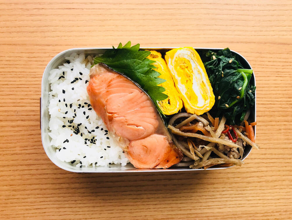 炊く 煮る 蒸す 炒める 燻す さらにお弁当箱にもなる 万能クッカー メスティン のレシピブックが6刷重版の大人気 19年3月12日 エキサイトニュース 3 4