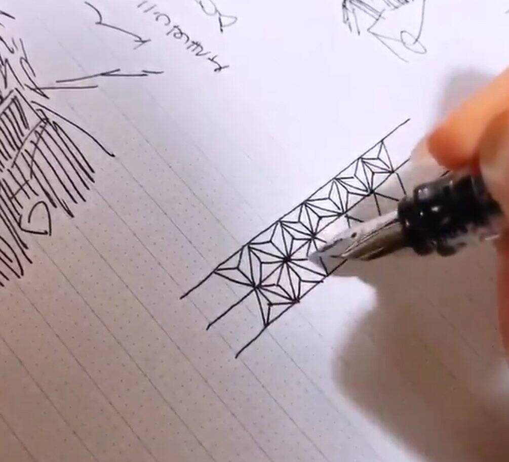 麻の葉紋様の簡単な描き方 動画ツイートに こんな描き方があったとは 物凄く綺麗 感動の声多数 19年8月22日 エキサイトニュース
