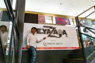 YAZAWAになりきって「矢沢永吉コラボカフェ」に行ってみたんだ