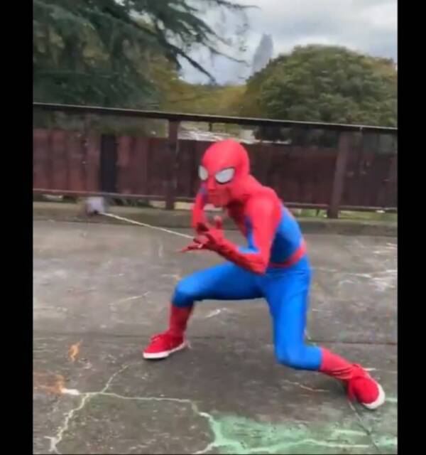 なんだ 世界チャンピオンのスパイダーマンか ヨーヨー世界大会 日本人チャンピオンの スパイダーマン 動画に驚きの過去 19年10月23日 エキサイトニュース