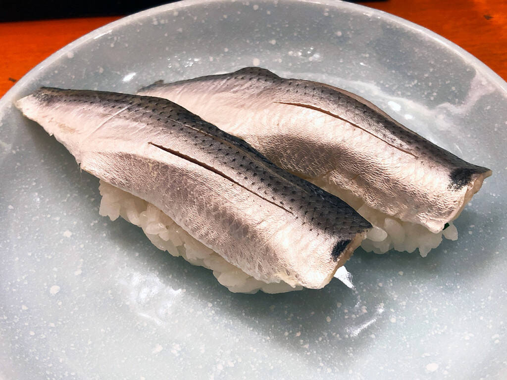 これ1貫10円なんだぜ 新宿 歌舞伎町の 名前のない寿司屋 に行ってきた 10貫食べても100円 年2月27日 エキサイトニュース 3 3