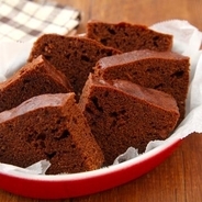 レンジで作れるレシピ「ふんわりココアケーキ」が禁断の味過ぎる「1コンテナ余裕で食べられる」
