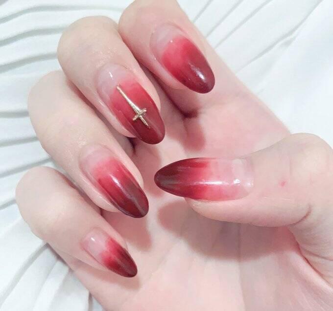 吸血鬼ネイルのはずが ブリ にしか見えなくなって泣いてる ツイート投稿に ホッキ貝に見えました の声 年3月13日 エキサイトニュース 吸血鬼ネイルのはずが ブリ にしか見えなくなって泣いてる ツイート投稿に ホッキ貝に見えました の声 年3月13日 エキサイトニュース