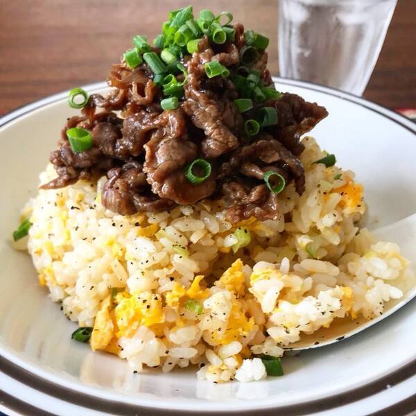 パラっと仕上がる 甘辛肉のせネギたま炒飯 レンジレシピが話題に これはレンジだってわからん美味しさ 年4月22日 エキサイトニュース