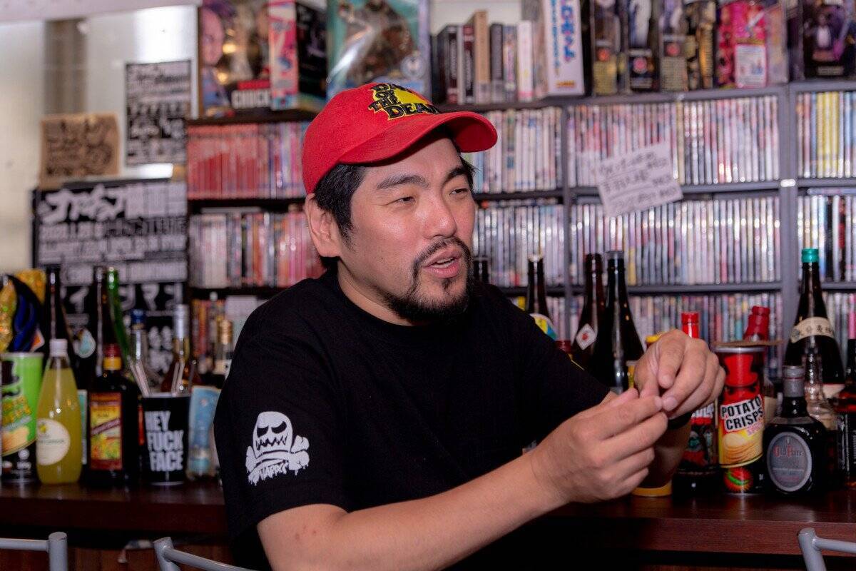 サブカル好きに刺さる「ノザキのコンビーフ缶」Tシャツが発売!