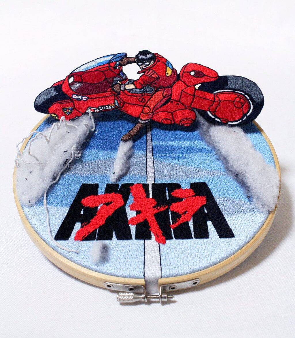 Akira 金田のバイクを再現した刺繍があまりにもカッチョイイと大絶賛 蓄光糸使用で暗闇で光る 年9月15日 エキサイトニュース