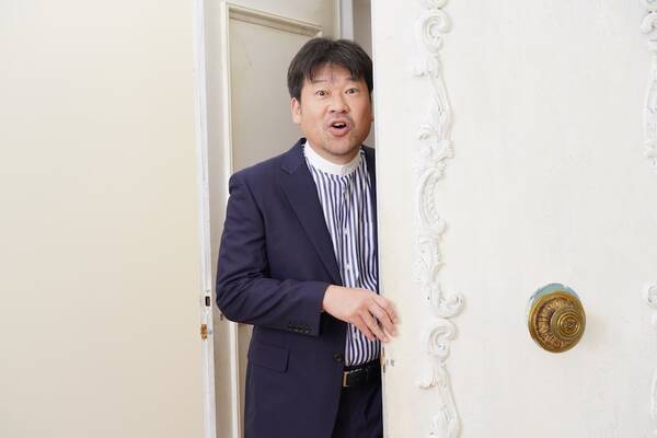 ドラマ 誰かが 見ている 佐藤二朗さんインタビュー 慎吾君も汗っかきで助かりました 年10月1日 エキサイトニュース