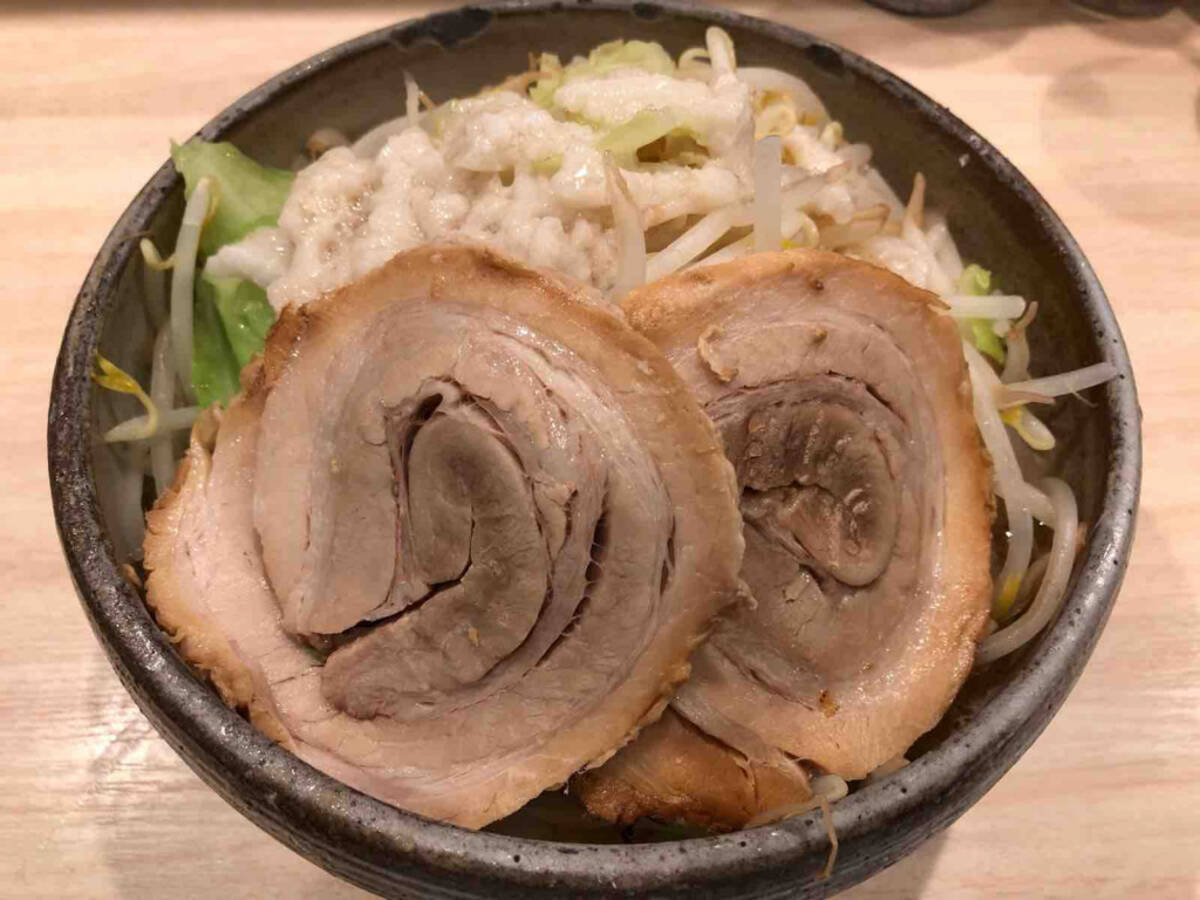 鶏白湯 野菜ポタージュで食べる二郎系ラーメン 麺屋 音 の 音郎 が絶品 年11月23日 エキサイトニュース