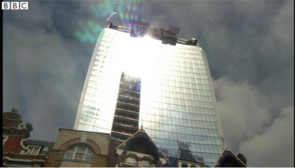 ロンドンに車も溶かす ソーラ システム ビルが出現 13年9月4日 エキサイトニュース