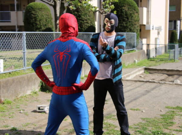 動画 人のマスクをパクリやがって 横山緑とスパイダーマンが マスクマン 対決 14年4月28日 エキサイトニュース