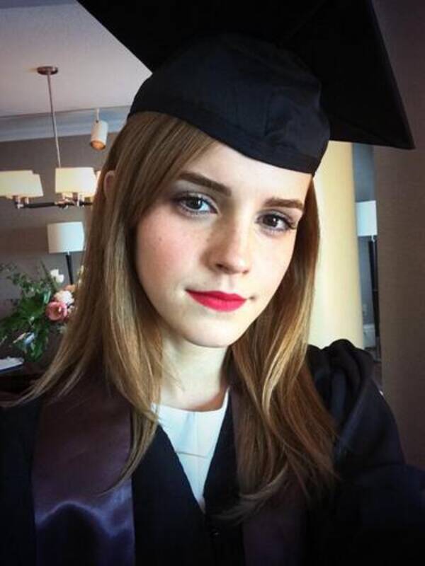 エマ ワトソンが大学卒業を報告 美人で賢い完璧超人ぶりを世界が称賛 14年5月26日 エキサイトニュース