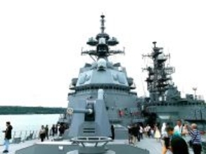 フィリピン・ダバオに海自護衛艦の威容、在留邦人70人が体感した「自由で開かれたインド太平洋」の最前線