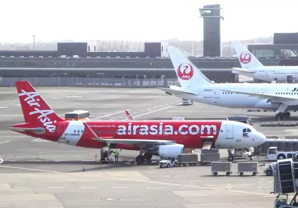 エアアジア、燃料高騰で世界的に欠航へ　成田―マニラ線は5月末から4カ月運休