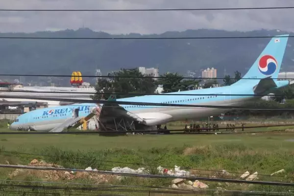 マクタン・セブ空港に長期放置の大韓航空A330型機、ついに解体撤去作業が開始