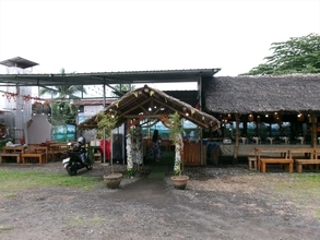 子犬も歓迎！ ダバオ・トリルに299ペソのビッフェ、厳格な「完食の掟」と伝統の家庭味