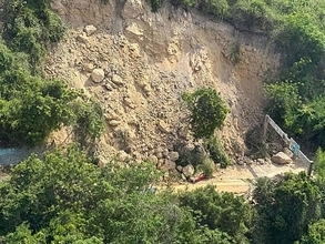 ミンダナオ島M7.8地震 死者45人に拡大 救助続くも余震で崩落現場は危機的状況