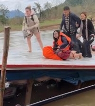 【ラオス】世界遺産ルアンパバン近郊で観光船が沈没、住民らにより乗客を救出