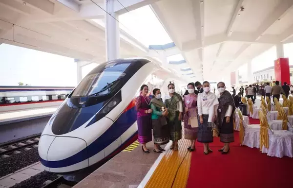 中国ラオス鉄道の貨物量急増、インドシナ半島縦断物流網の要衝へ