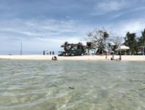 吉田 正昭・カオハガン島へ、いざ珍道中！ ウニとカニに唸る楽園体験記