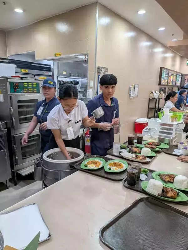 米粒崩壊！ フィリピンの惨劇ランチに絶句、唯一の救いは甘美なハロハロのみという「食の不毛地帯」