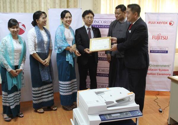 ミャンマー ヤンゴンのit大学に日本企業が照準 富士通などが製品を寄贈 16年8月10日 エキサイトニュース