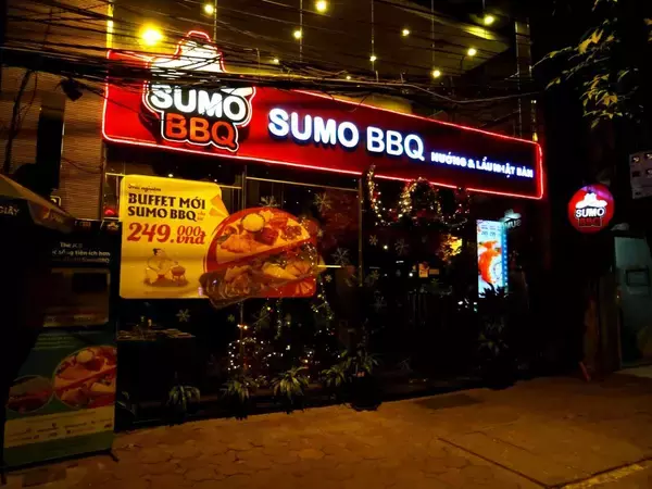 「ベトナム人に人気の焼肉食べ放題店「SUMO BBQ」は日本風？ ベトナム風？」の画像