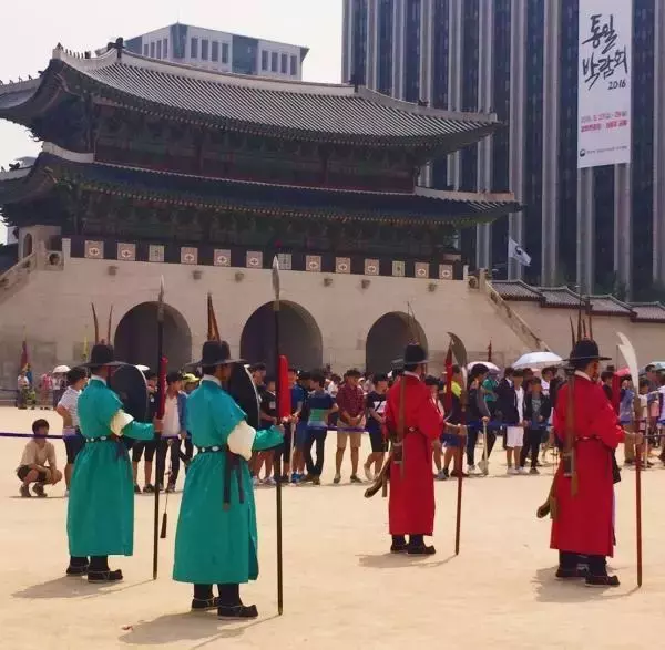韓国ウォン1200台割れ目前「一時1ドル、1198.32ウォン！ 」