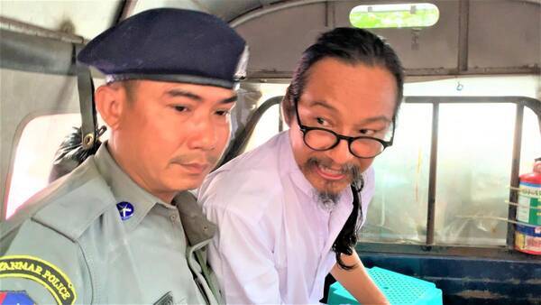 人権派映画監督に懲役1年　国軍批判のミンティンココジー氏　ミャンマー民主化に暗雲