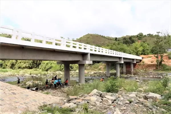 フィリピン・中央ルソン地域　森林保護プログラム推進の橋が完成ーJICA協力