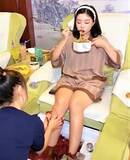 「中国・重慶で「唐辛子足浴がミニブーム」」の画像1