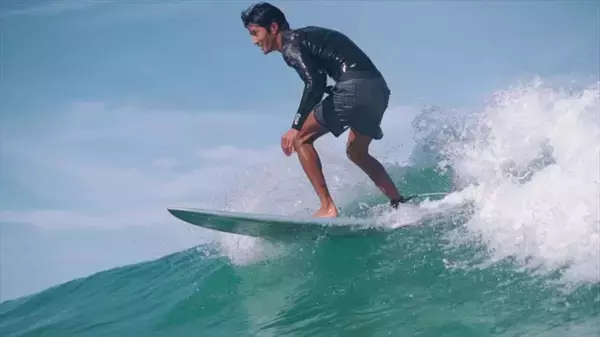 「プーケットでのサーフィンの魅力を4K動画で紹介！ 」タイ国政府観光庁