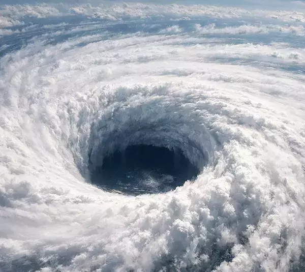 台風ノウル広東省上陸、死者10人・80万人避難・香港混乱