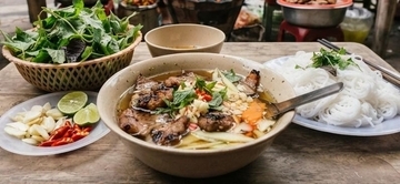 ベトナム料理が世界を魅了する“謎”ブンチャーはなぜハノイの庶民食から世界の名物へ化けたのか