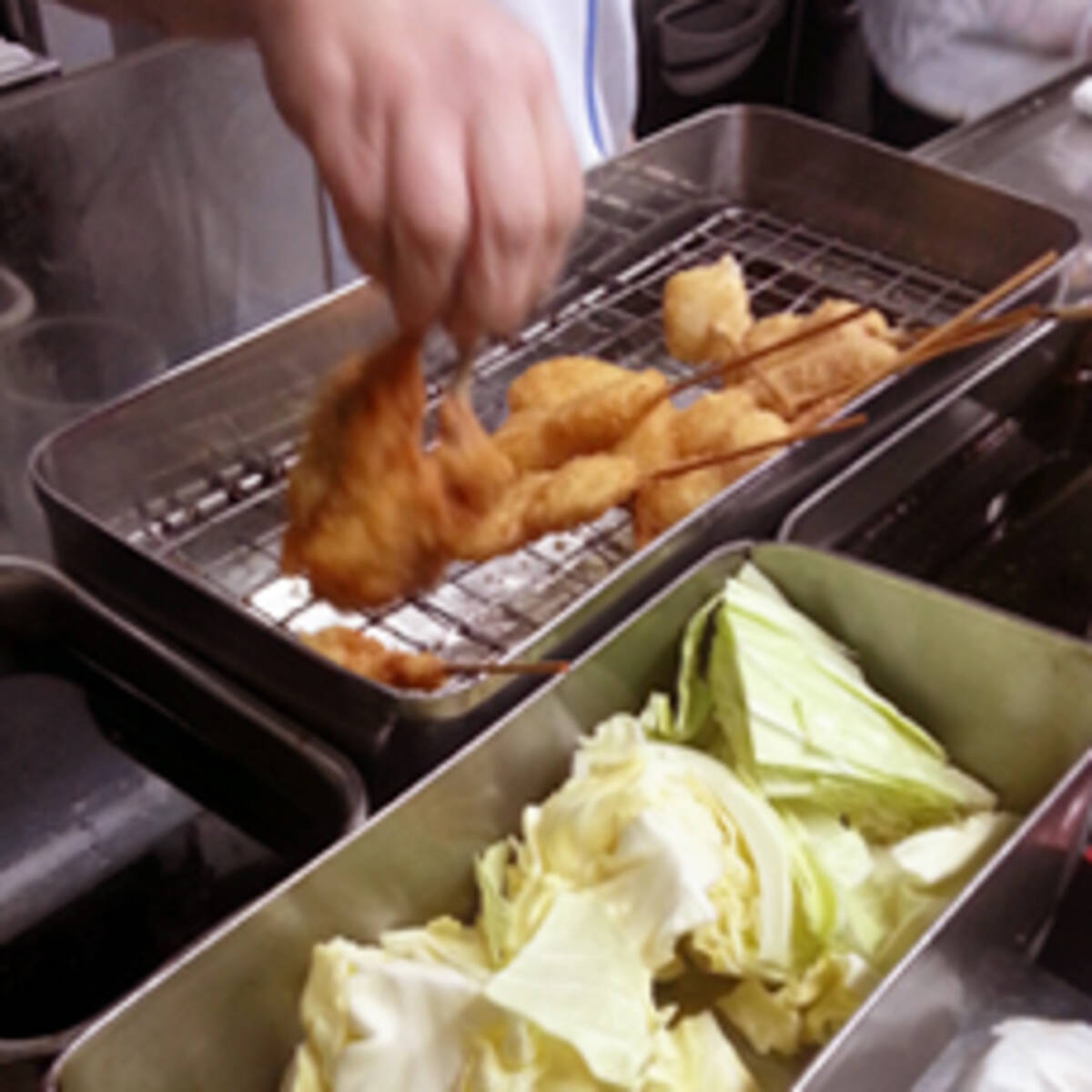 名物店が続々閉店 変わりゆく大阪駅グルメの最後の砦 松葉 は今 15年3月3日 エキサイトニュース