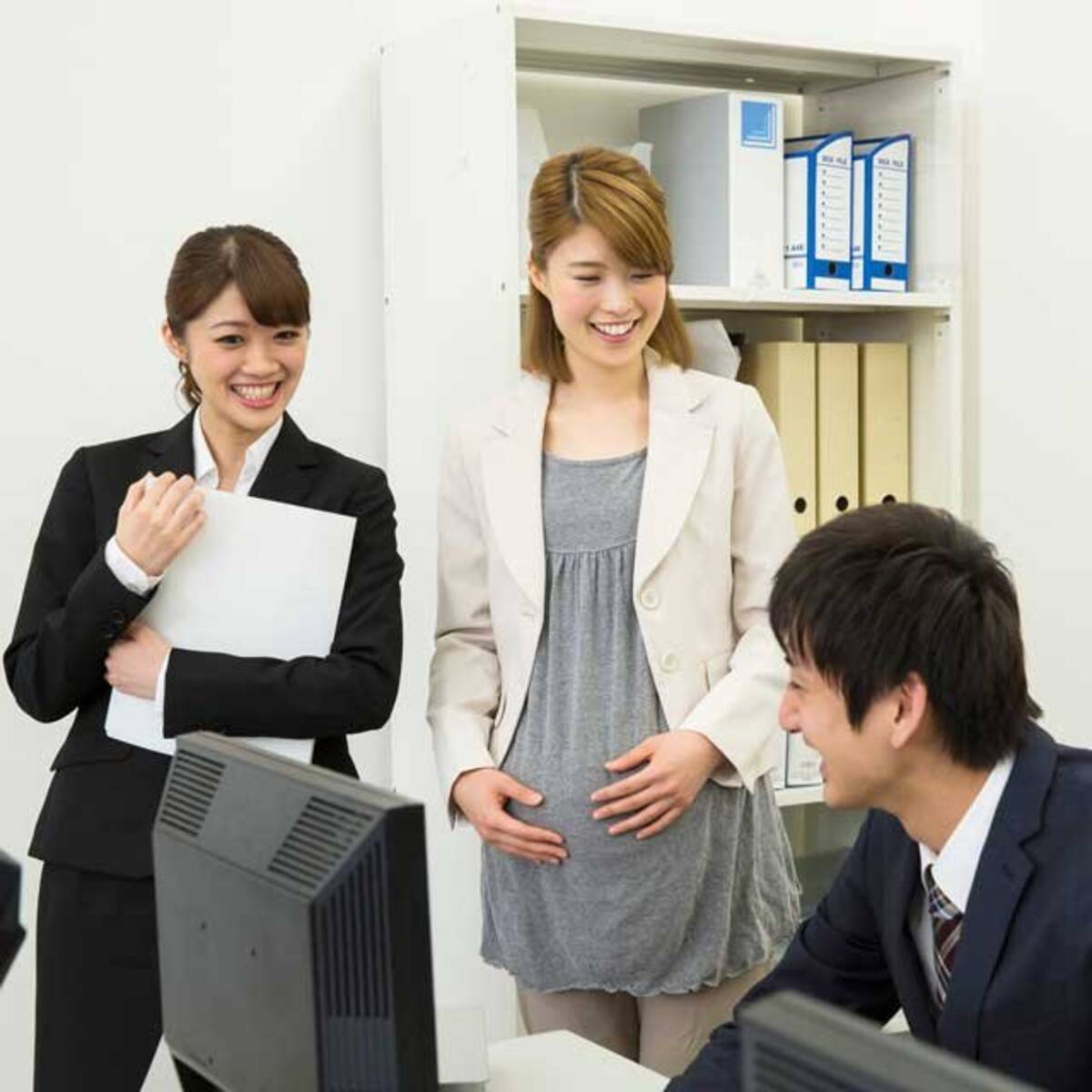 産休を取る女性の代わりは周囲が負担 どうにかできないのか 18年2月16日 エキサイトニュース
