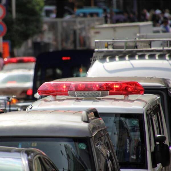 違法駐車が緊急車両を邪魔している場合の法的問題 17年4月18日 エキサイトニュース